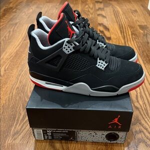 Air Jordan 4 Retro Men’s Sneakers